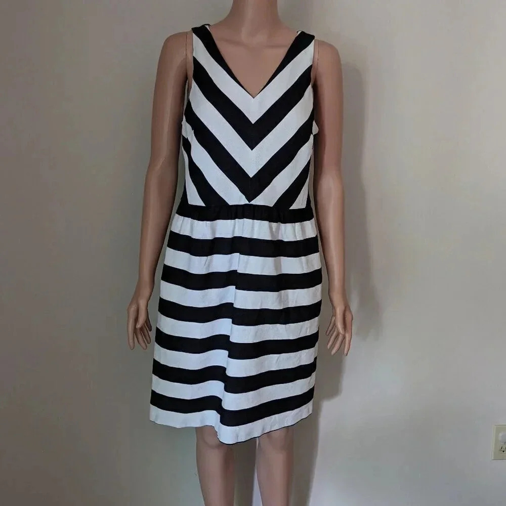 Anne Klein Loft Black and White Strip Dress Size 8